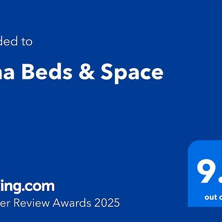 Lana Beds & Space Chiang Mai Exteriör bild